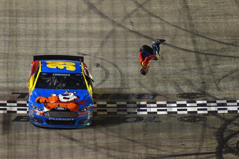 Carl Edwards Takes Tony The Tiger And The Cat In The Hat To Bristol Victory  Lane | Trackside Times