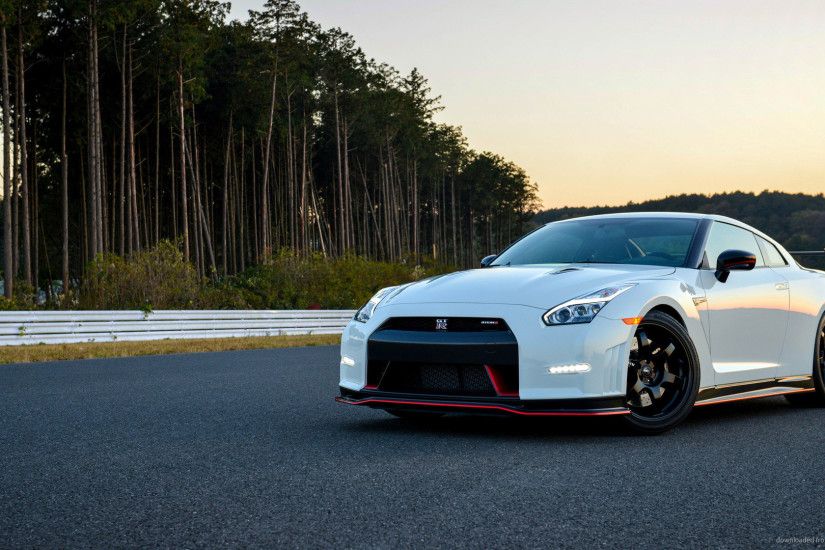 Nissan GTR Wallpapers For iPhone 4 - Page 3