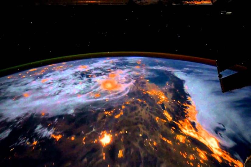 [Dreamscene] Animated Wallpaper - Earth View from the ISS - YouTube