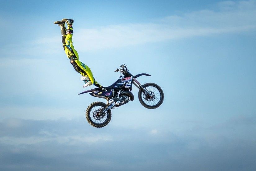 Motocross Bike High Jump Extreme Sports Wallpaper HD