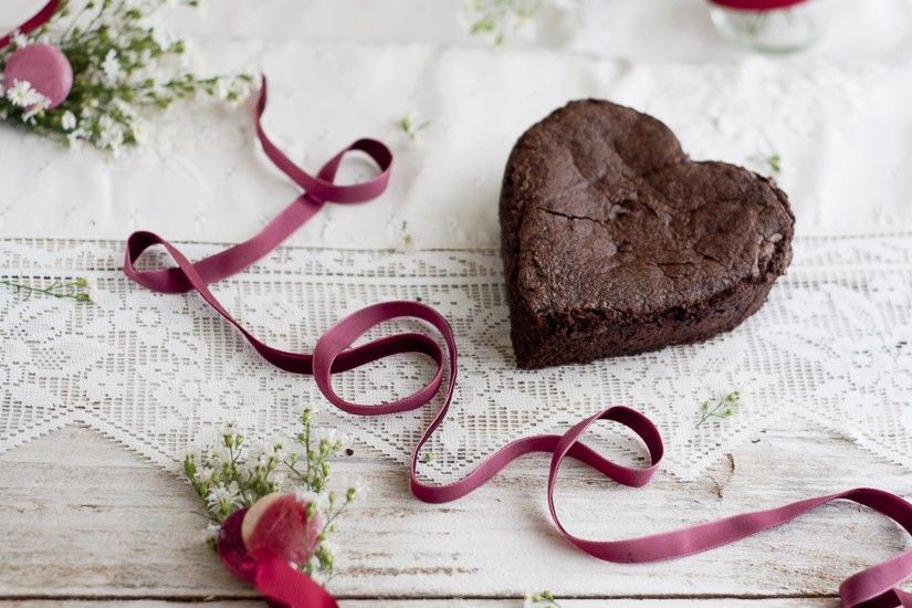 Sweet Cake With Love Full HD Wallpapers
