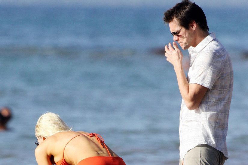 Jenny Mccarthy Bikini With Jim Carrey