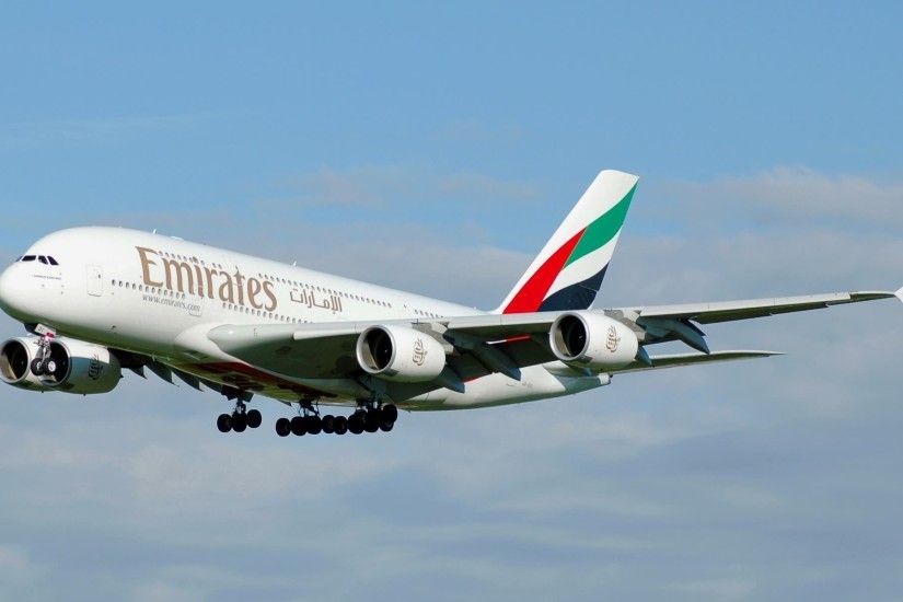 Emirates A380 800 ...