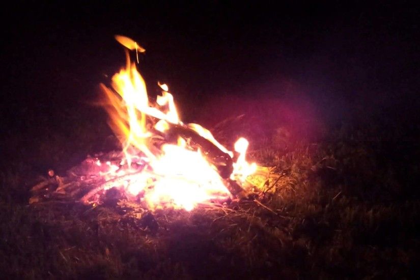 2 Hour Campfire/Fireplace Screensaver