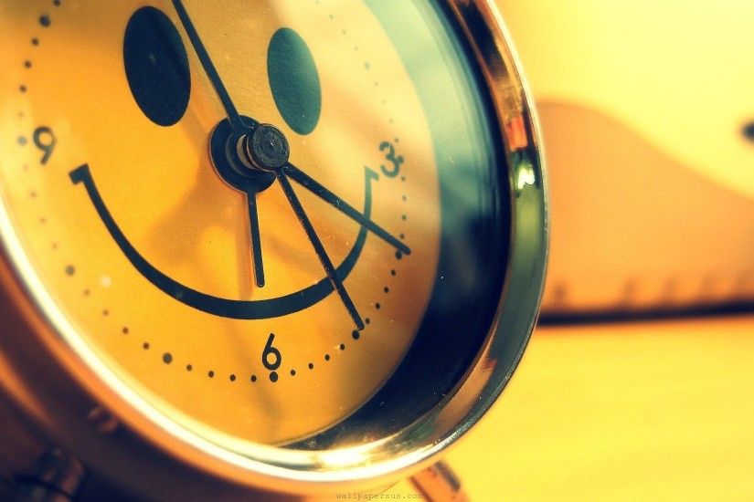 yellow-happy-smiley-face-alarm-clocks-abstrack-picture-smiley-faces-hd- wallpaper