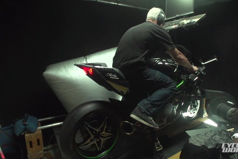 Kawasaki Ninja H2R Supercharged Track Bike Dyno Run Video | Cycle World