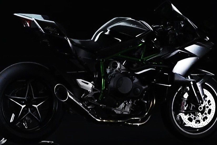 ... 2015-Kawasaki-Ninja-H2R-Side Rear