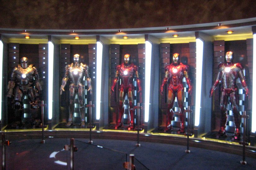Disneyland-Iron-Man-Hall-of-Armor (8)