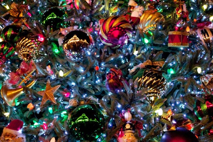 Beautiful Christmas Tree Wallpaper 44406