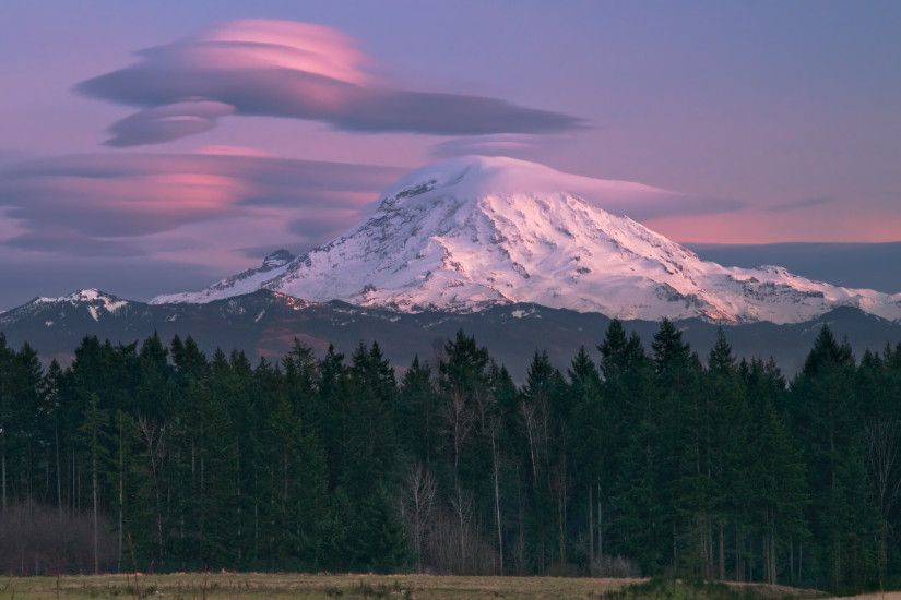 Mt Rainier Lenticular Clouds - Wallpapers AM