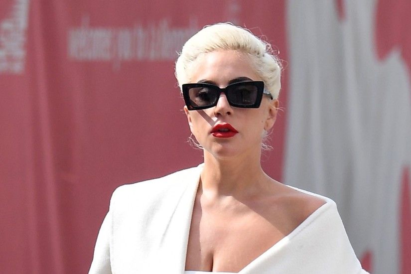 Lady Gaga begeistert ultra-elegant beim Filmfest in Venedig | Promiflash.de