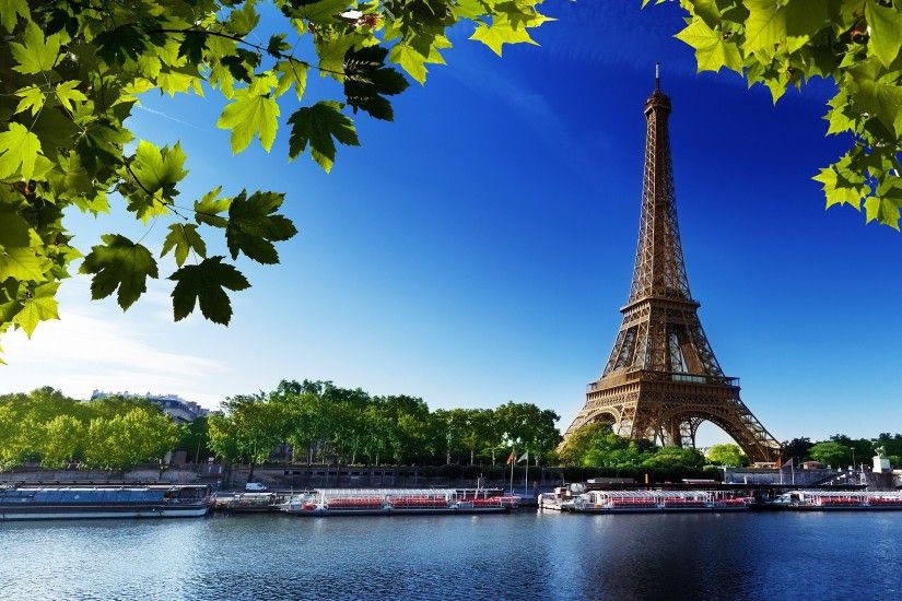 Eiffel Tower Desktop Wallpaper