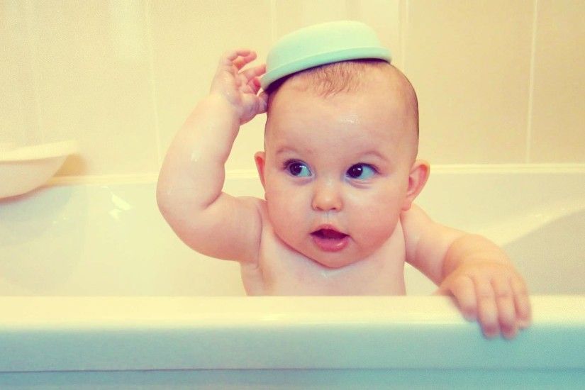 Funny Baby Bath Images HD Wallpapers