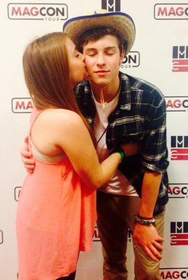Shawn mendes ugh why can't that be me.