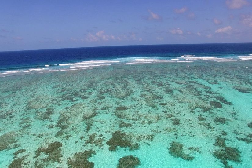 v00522 Maldives beautiful beach background white sandy tropical paradise  island with blue sky sea water ocean