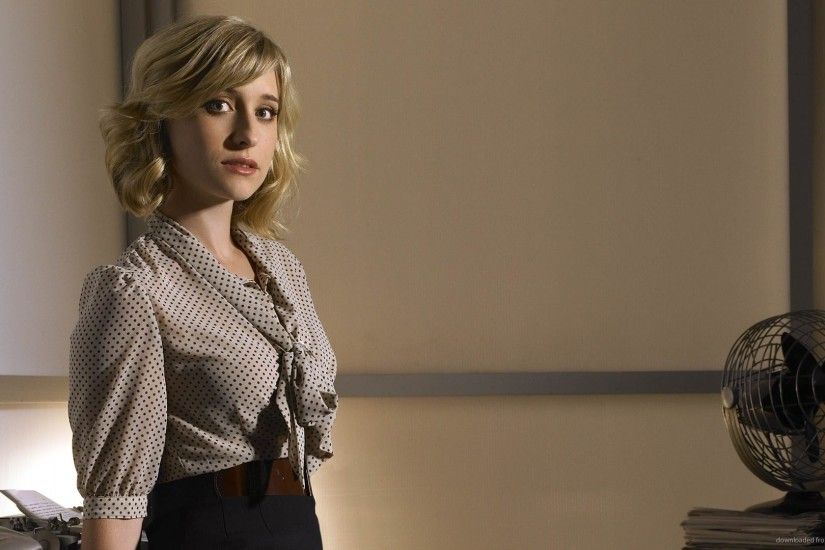 Allison Mack In THe Office picture