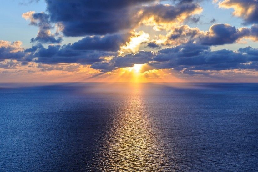 Beautiful ocean, sky, horizon, clouds, sun, water: