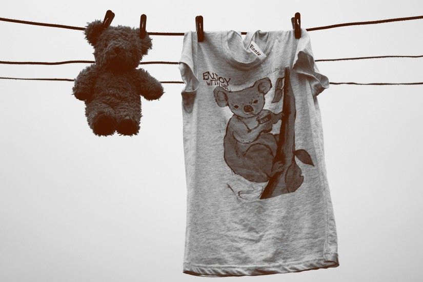 Teddy bears clothes wallpaper