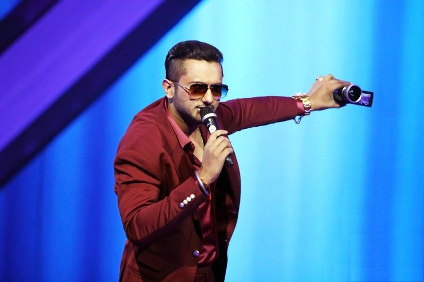 How Shreya Ghoshal and Yo Yo Honey Singh got caught in 'Murthy Angadi' |  churumuri