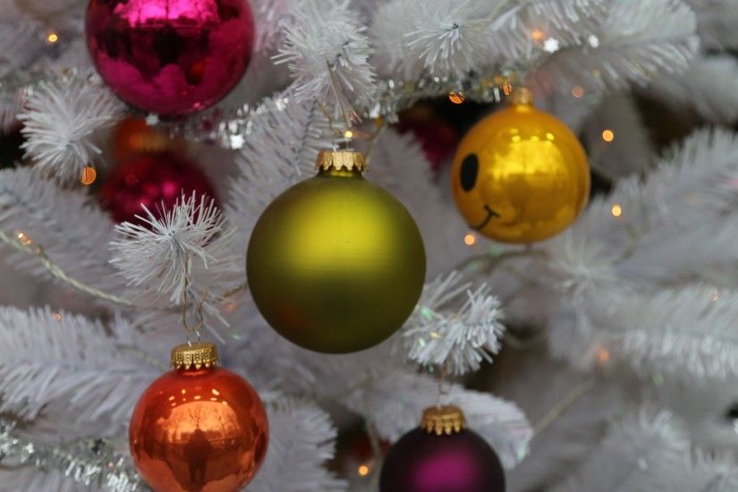 Wallpaper: White Christmas Tree with Balls. Ultra HD 4K 3840x2160