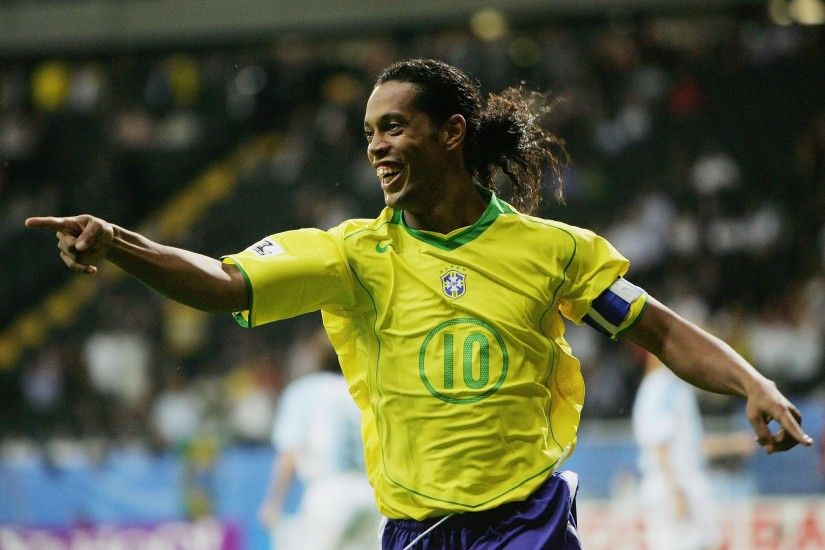 Ronaldinho Best Football | Goals,Dribbling,Skills,Assists (2002-2014)