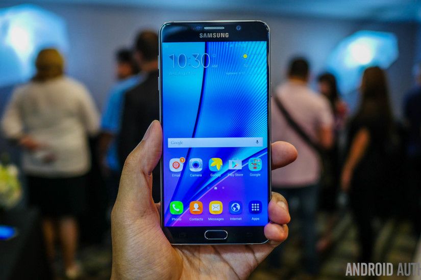 Here are 6 high resolution stock wallpapers from the Samsung Galaxy Note 5