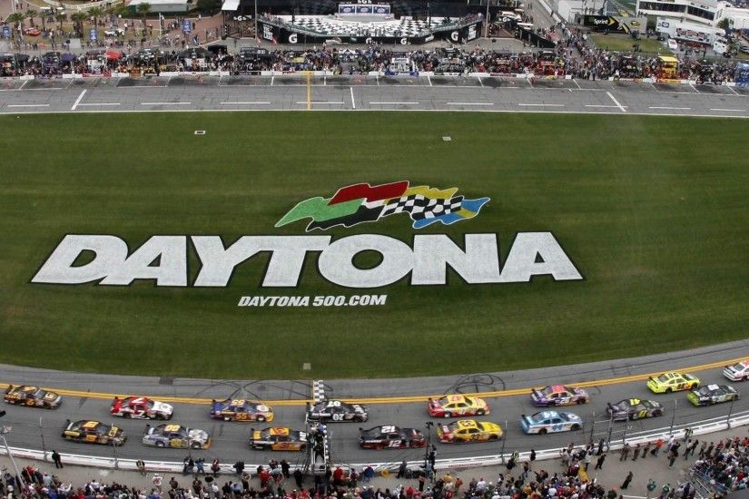 Download Dual Screen Wide 3840x1080 - Daytona International Speedway,  People, Race, Track Wallpaper