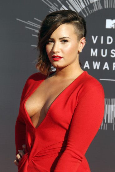 Demi Lovato (4) - Demi Lovato hot
