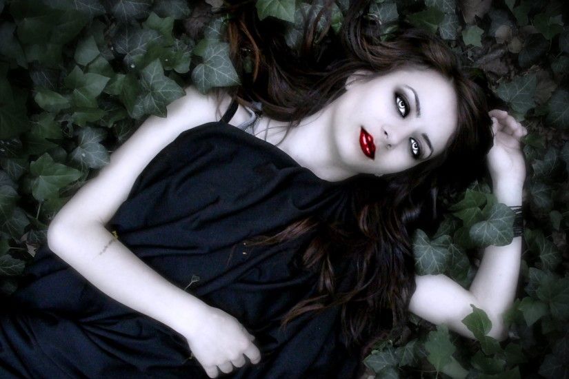 Vampire Girl lying in the leaves wallpaper from Vampire wallpapers