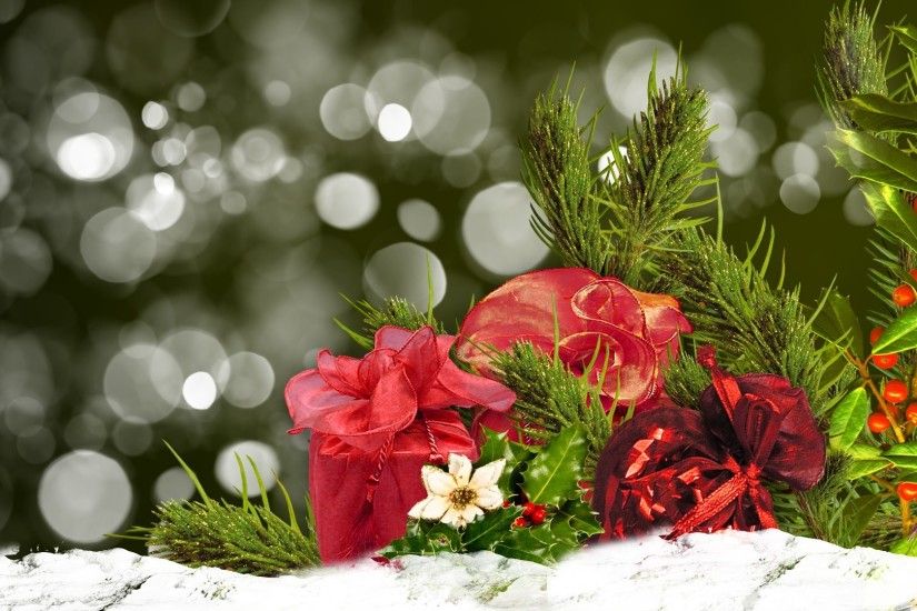 Holiday Glamour Flowers Candles Christmas Bokeh Gifts Presents Snow  Snowflakes Holly Rose Feliz Navidad Spruce Green Wallpaper Background Free  Detail