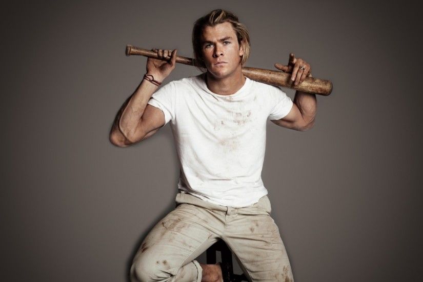 Download now full hd wallpaper chris hemsworth angry t-shirt dirty ...