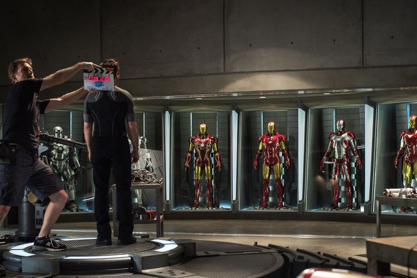 Iron Man Robert Downey Jr Suits Set wallpaper | 2560x1440 | 78777 |  WallpaperUP