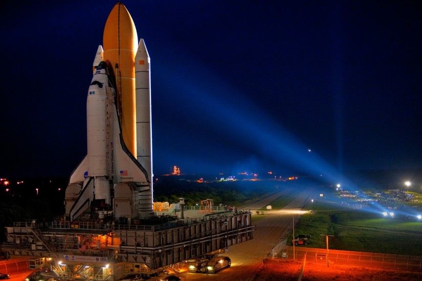 Vehicles - Space Shuttle Discovery NASA Shuttle Space Space Shuttle  Launching Pad Wallpaper