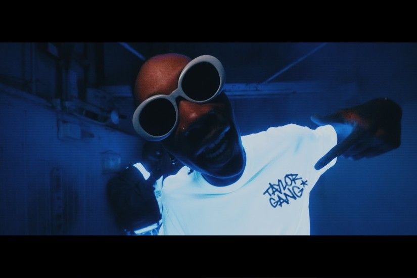 Wiz Khalifa ft Travis Scott – Bake Sale (Official Video)