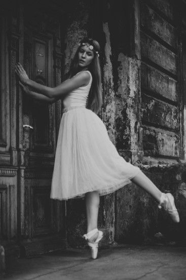 Ballerina Ballet Pointes Shoes Tutu Art Urbex Raw Girl Smooth Water  Reflection Wall Dusty Dance Opera 939591