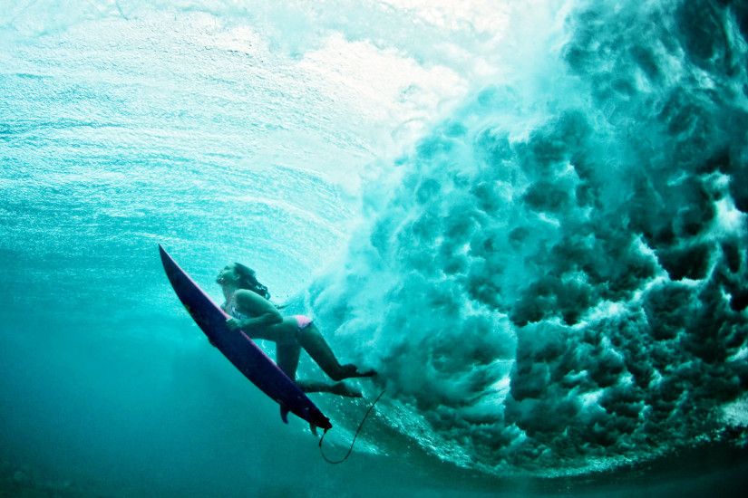 Underwater surf girl wallpaper