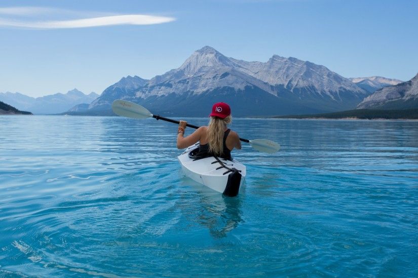 4K HD Wallpaper: With Kayak on Lake