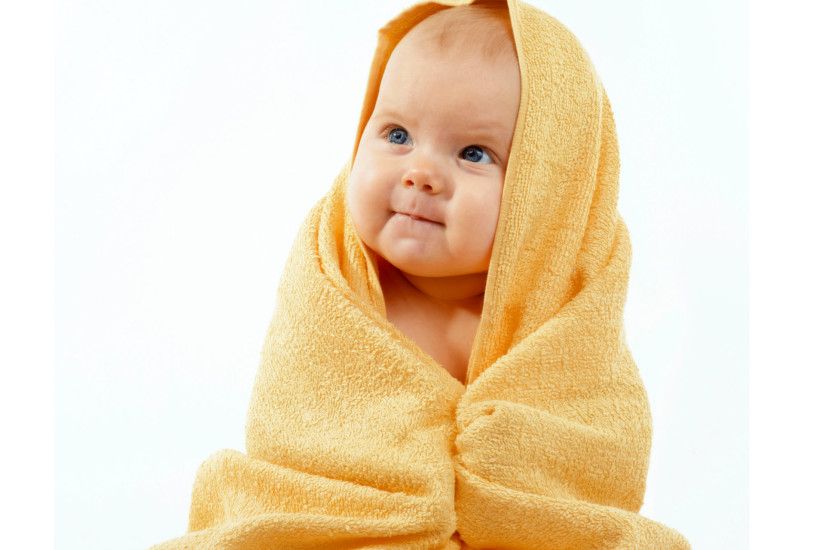 ... cute baby: Baby Boy And Yellow Fish HD Wallpaper ...