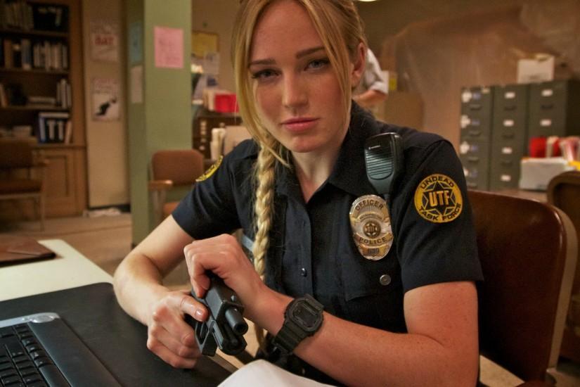 Caity Lotz, Blonde, Police, Glock 17, Death Valley, USA Wallpaper HD