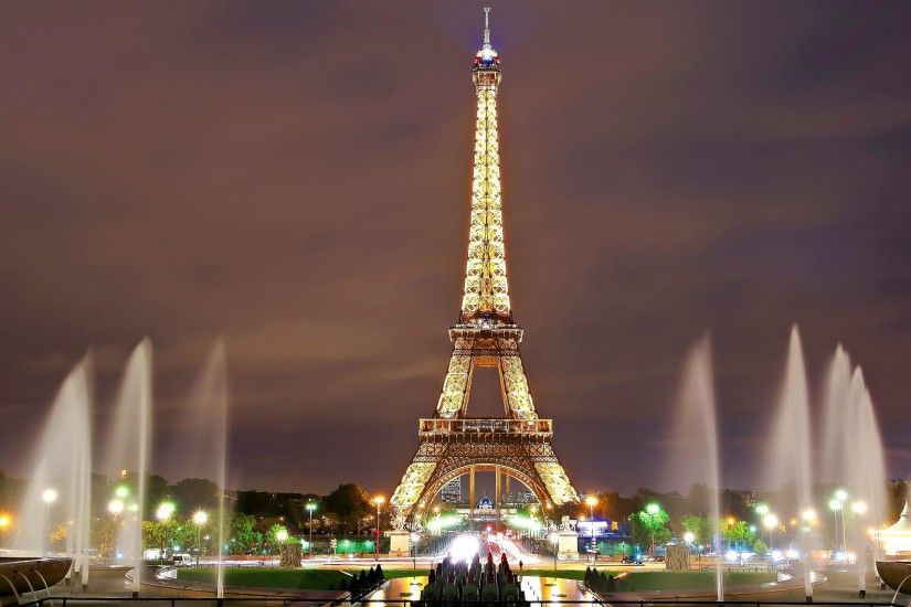 UltraHD wallpaper icon Eiffel Tower and the Trocadero Fountains at night  wallpaper