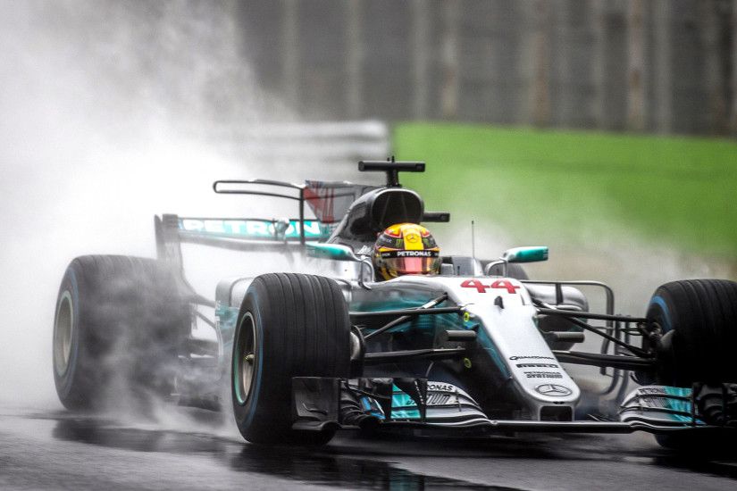 Lewis Hamilton wins Formula One record 69th pole position at Italian Grand  Prix - LA Times