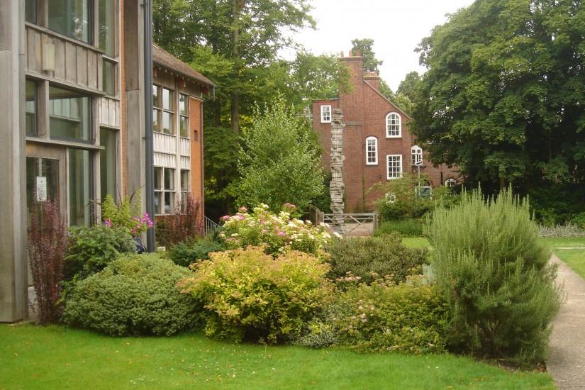 File:Lucy cavendish college library with marshall house in the background .JPG