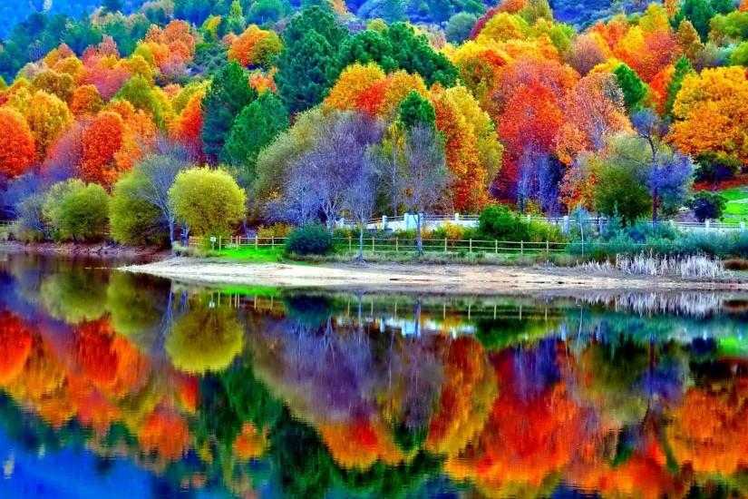 Beautiful Autumn Lake Scenery Wallpaper