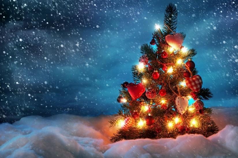 Christmas Tree Desktop Wallpaper | Christmas Tree Images | New .