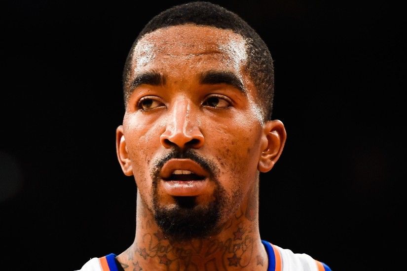 J.R. Smith, wife Shirley buy Mother's Day flowers for entire NICU