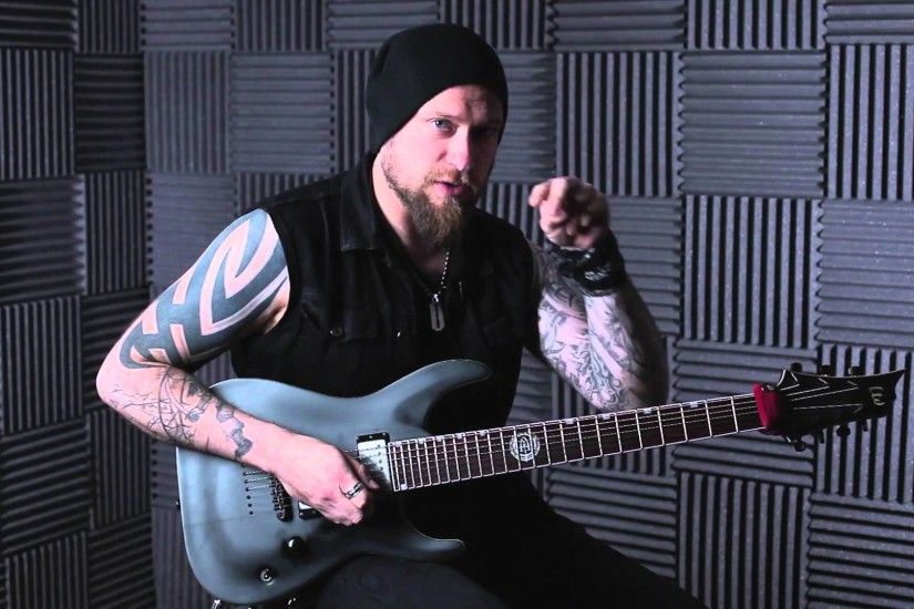 Guitar Lesson: Andy James – pedalling shred lick