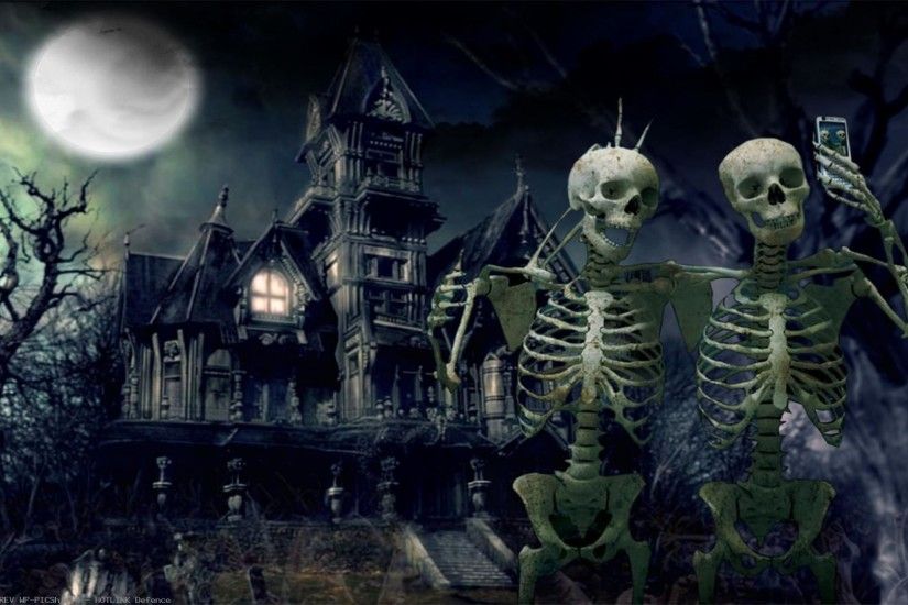 HALLOWEEN-HOUSES-Download-HD-Skelette-Halloween-Haus-Dominopaper-