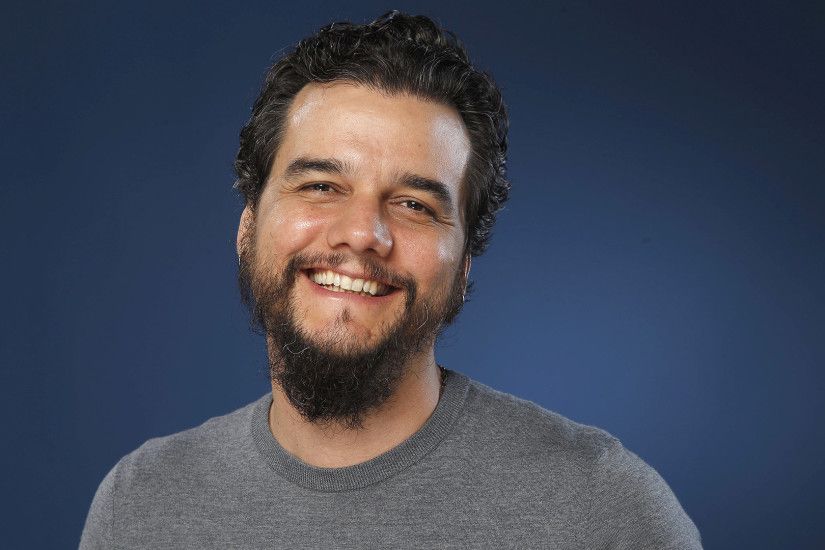 Wagner Moura immersed himself in all things Pablo Escobar for 'Narcos,' now  he can't wait to shed 'that energy' - LA Times