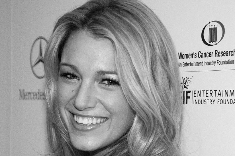 Blake Lively Â· ZoomView