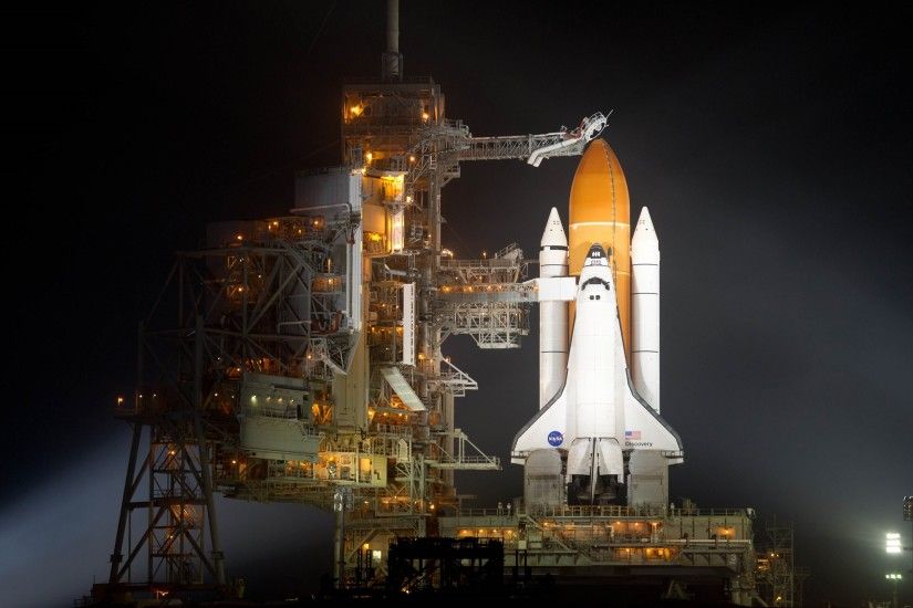 And in the 4th wallpaper is the NASA Discovery Shuttle on the launch  platform ready for download in 4K, HD and wide sizes